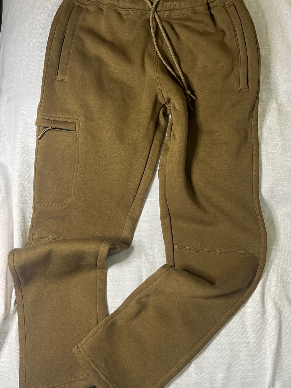 Weatherproof Men's Cargo Sweatpants in Olive Brown